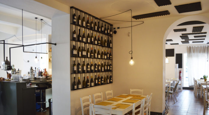 Una sala interna di Ciccio Passami l'Olio