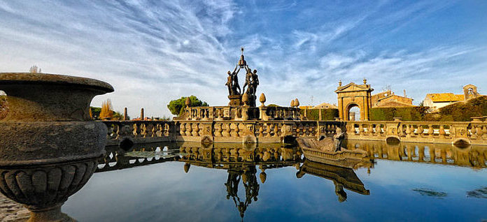 La Fontana del Palazzo dei Priori a Viterbo, simbolo del capoluogo della Tuscia