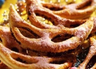 deliziose maschere di pasta fritta