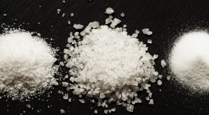 Fino, grosso, a cristalli o liquido, e Tu quale sale usi? Tipi di sale