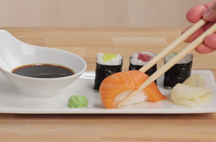 Sushi e salsa di soia