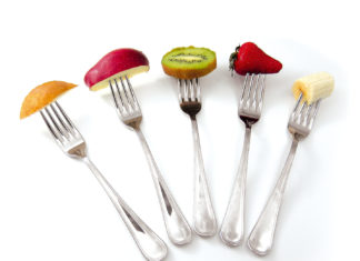 Perché è importante mangiare la frutta lontano dai pasti