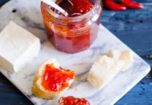 Come preparare una deliziosa marmellata di peperoncini fatta in casa marmellata di peperoncino