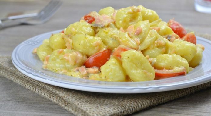 Gnocchi fatti in casa alla crema di salmone Gnocchi fatti in casa alla crema di salmone