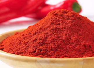 Ecco 3 tecniche per conservare il peperoncino evitando il rischio di muffe pericolose Ecco 3 tecniche per conservare il peperoncino evitando il rischio di muffe pericolose