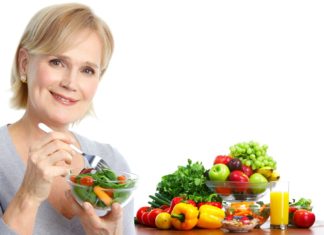 Menopausa e alimentazione: ecco i cibi da preferire e da evitare