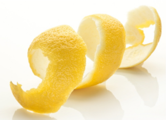 Hai mai provato ad utilizzare la buccia di limone in questo modo?