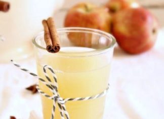Una tisana digestiva per tornare in forma dopo le feste: ecco come preparare una tisana alle mele Tisana mela e cannella