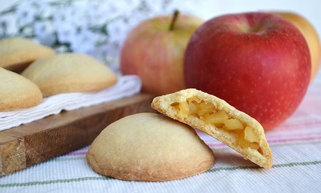 pasticcini con cuore di mela