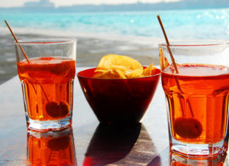 Beviamo uno spriss? Ecco come nasce lo Spritz, l’aperitivo più famoso del mondo spritz