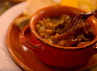 Fagioli con le cotiche e olio tuscus