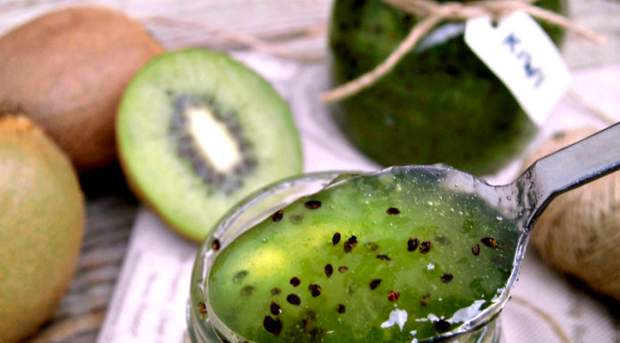 marmellata mele e kiwi