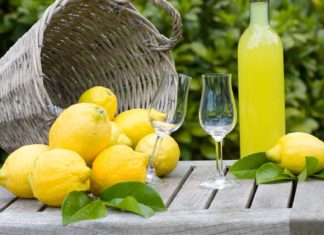 limoncello fatto in casa