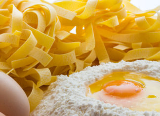Pasta all’uovo fatta in casa, buona come quella della nonna pasta all'uovo fatta in casa