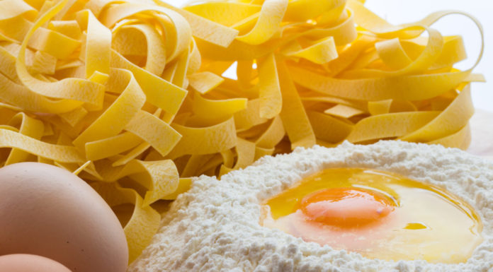 Pasta all’uovo fatta in casa, buona come quella della nonna pasta all'uovo fatta in casa
