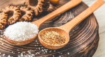 Come sostituire il sale da cucina senza rinunciare al gusto? Ecco alcune alternative