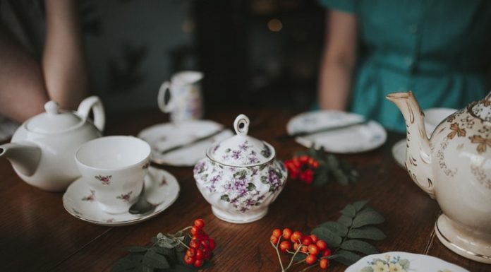 Il tè delle cinque: ecco i segreti per preparare un tè all’inglese perfetto tè all'inglese