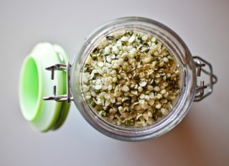 Sai cosa sono e come utilizzare i semi di canapa per migliorare le tue abitudini alimentari? Semi di canapa