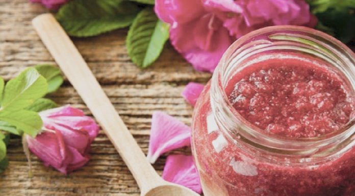 marmellata ai petali di rose