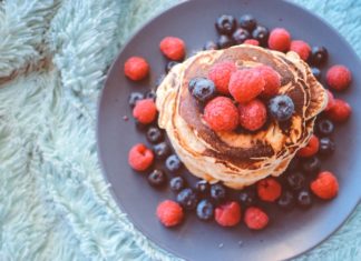 Ricetta dei Pancakes Vegan di Marco Bianchi, per una colazione light, sana e gustosa pancakes vegan