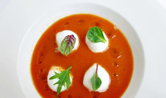 gazpacho di mozzarella di bufala