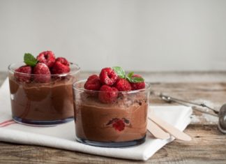 mousse al cioccolato e fragole