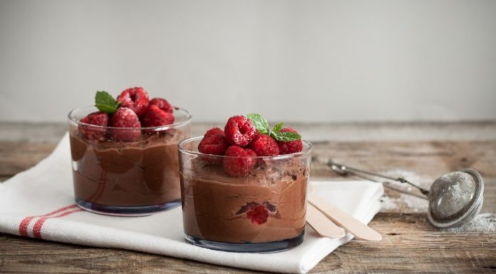 mousse al cioccolato e fragole