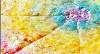 Il nuovo trend dell’estate americana 2018? La pizza arcobaleno con glitter!