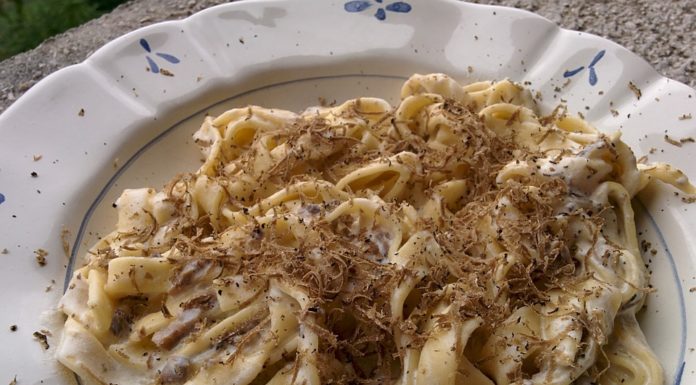 Fettuccine con ricotta e tartufo: una delizia per il palato! tartufo