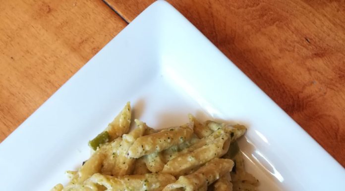 Pasta zucchine e formaggi