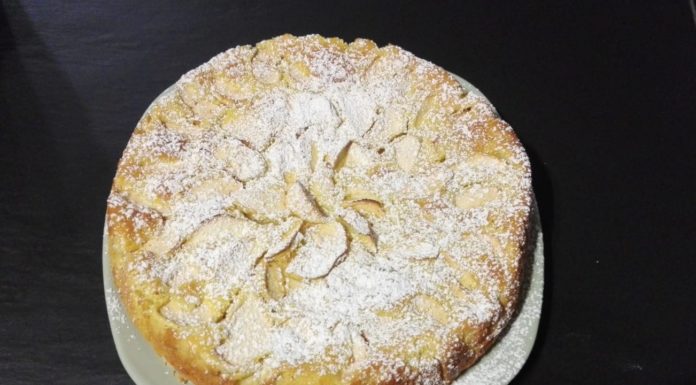 Torta di mele fatta in casa