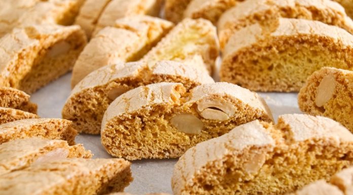 Prepara degli ottimi tozzetti alle nocciole senza glutine! senza glutine