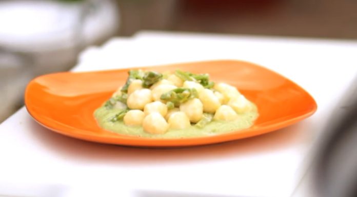 Gnocchi alla fonduta di gorzano su crema di broccolo romanesco Gnocchi alla fonduta di Gorzano