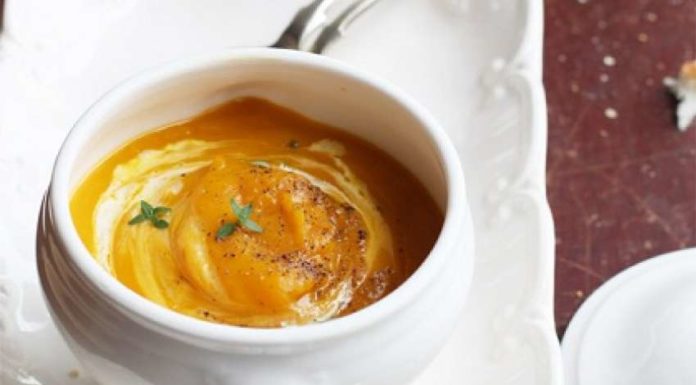 Vellutata di zucca e castagne, gustoso comfort food autunnale