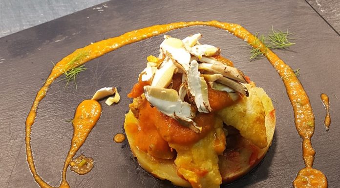 fileFiletti di dentice su letto di patate e caponata di verdure