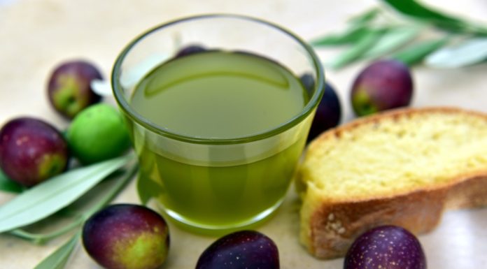 Olio di oliva estratto a freddo