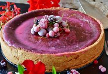 Dolce per la festa della mamma: Cheesecake con yogurt e frutti di bosco
