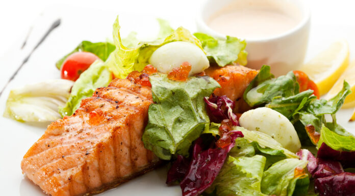 Cucinare il pesce: le 5 migliori ricette suggerite dal nutrizionista 5 ricette pesce suggerite nutrizionista