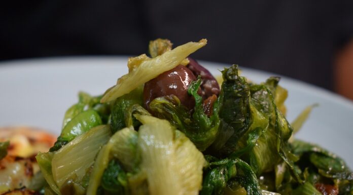 Scarola, passi e pinoli scarola, passi e pinoli