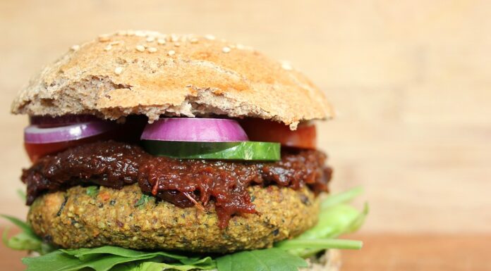 Prodotti Vegani: le alterne vicende del “latte” e dei “burger”, il sacrificio dei principi e la salvezza della disciplina prodotti vegani