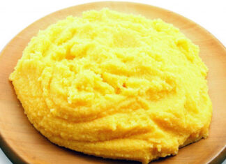 Polenta di mais con cacio e pepe polenta